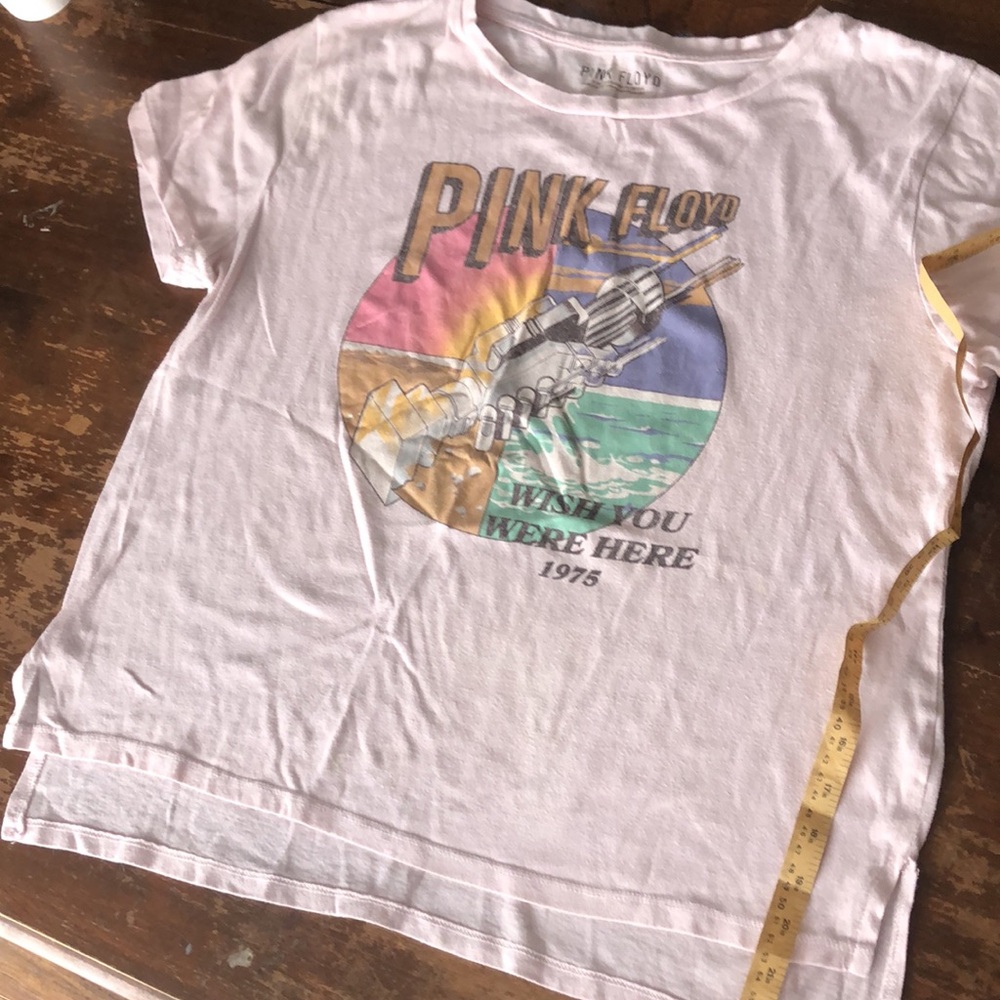 Pink Floyd Wish You Were Here Tee with Multicolor Design - Picture 3 of 3